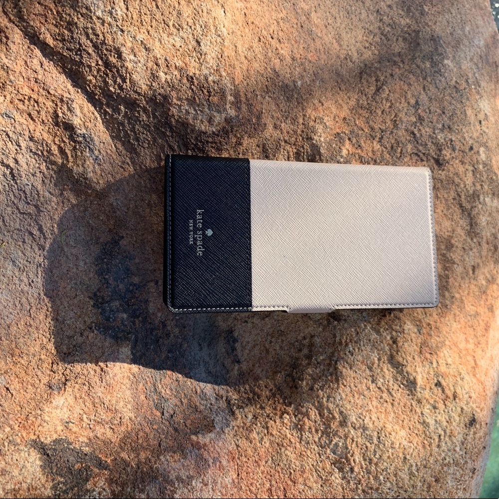 Kate Spade iPhone XR magnetic wallet case